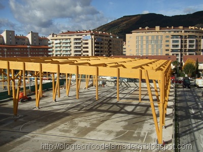 Blog técnico de la madera: Madera Laminada y Kerto en Patio Cubierto